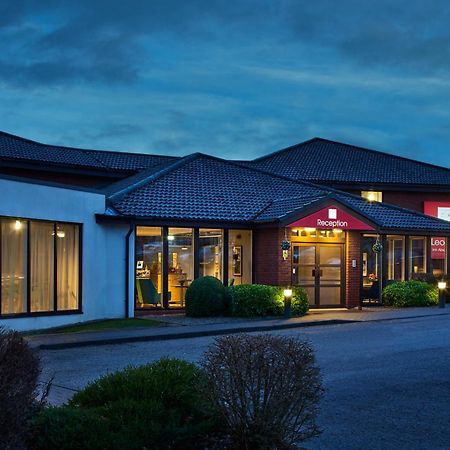 Leonardo Inn Aberdeen Airport Dyce Esterno foto